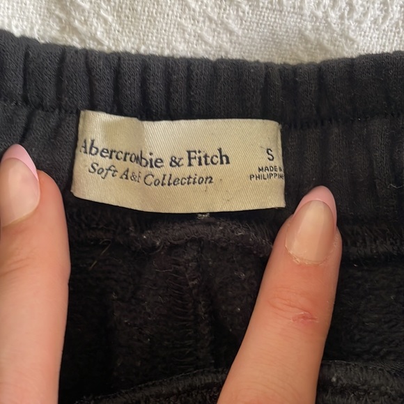 Abercrombie black jogger sweatpants - Picture 4 of 5